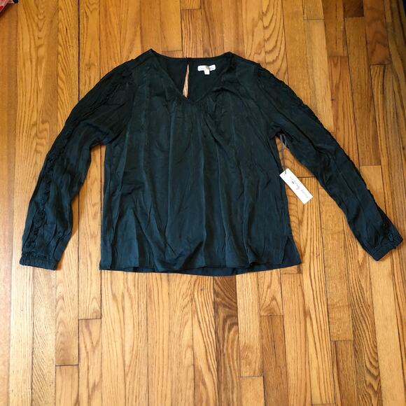 Nine Britton NWT Women's Dark Green V-Neck Satin Blouse - Size M - Picture 1 of 9